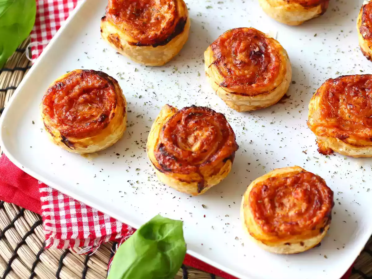 Roulés feuilletés au fromage et tomate : recette facile et rapide pour l'apéro! - photo 5