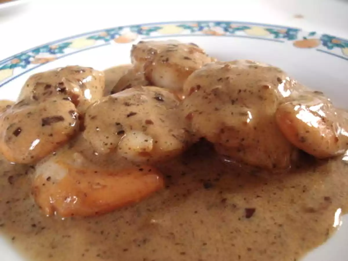 Saint Jacques à la crème en persillade