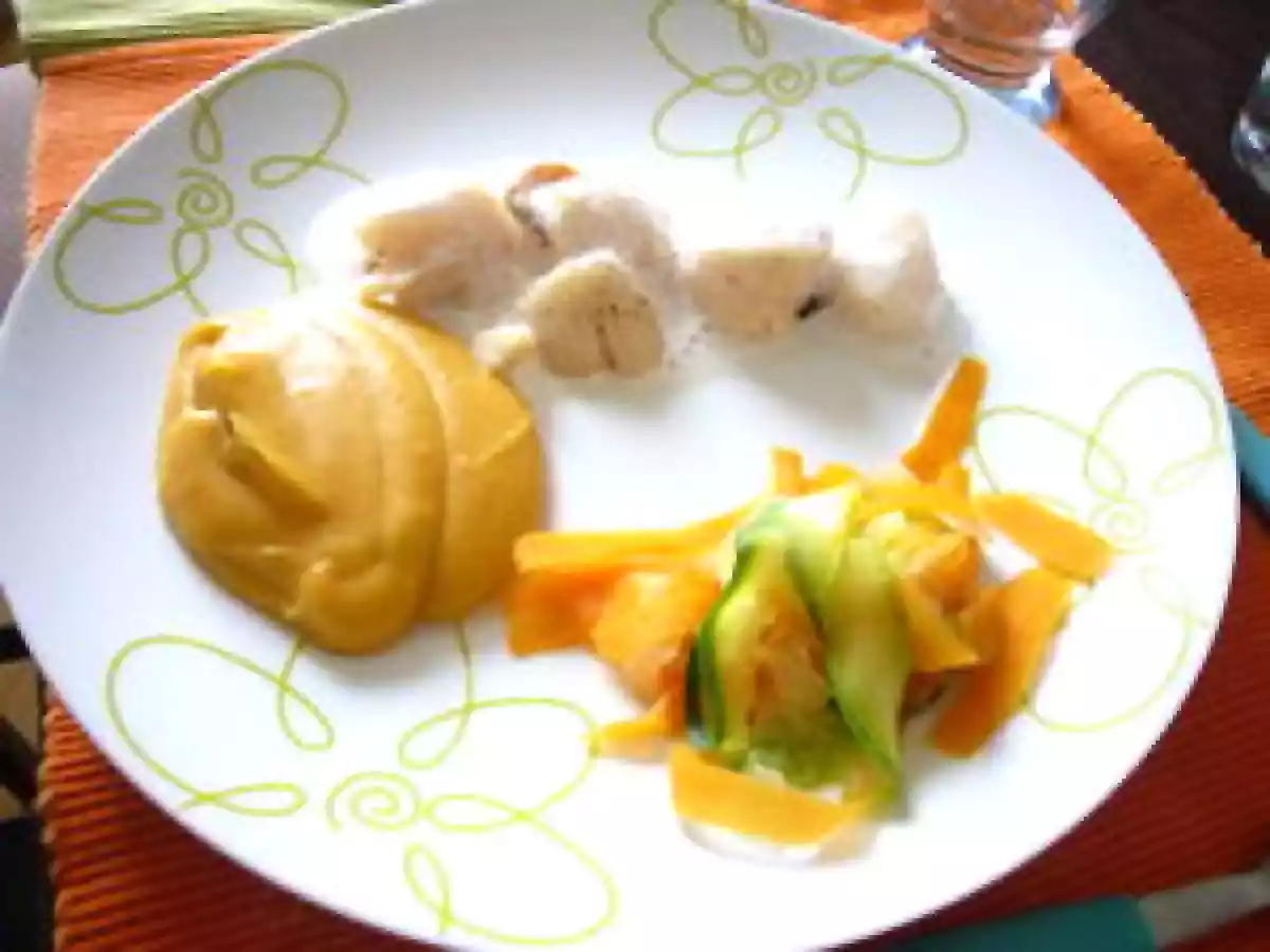 Saint Jacques, mousseline de patate douce et écume de gingembre et vanille (4 points)