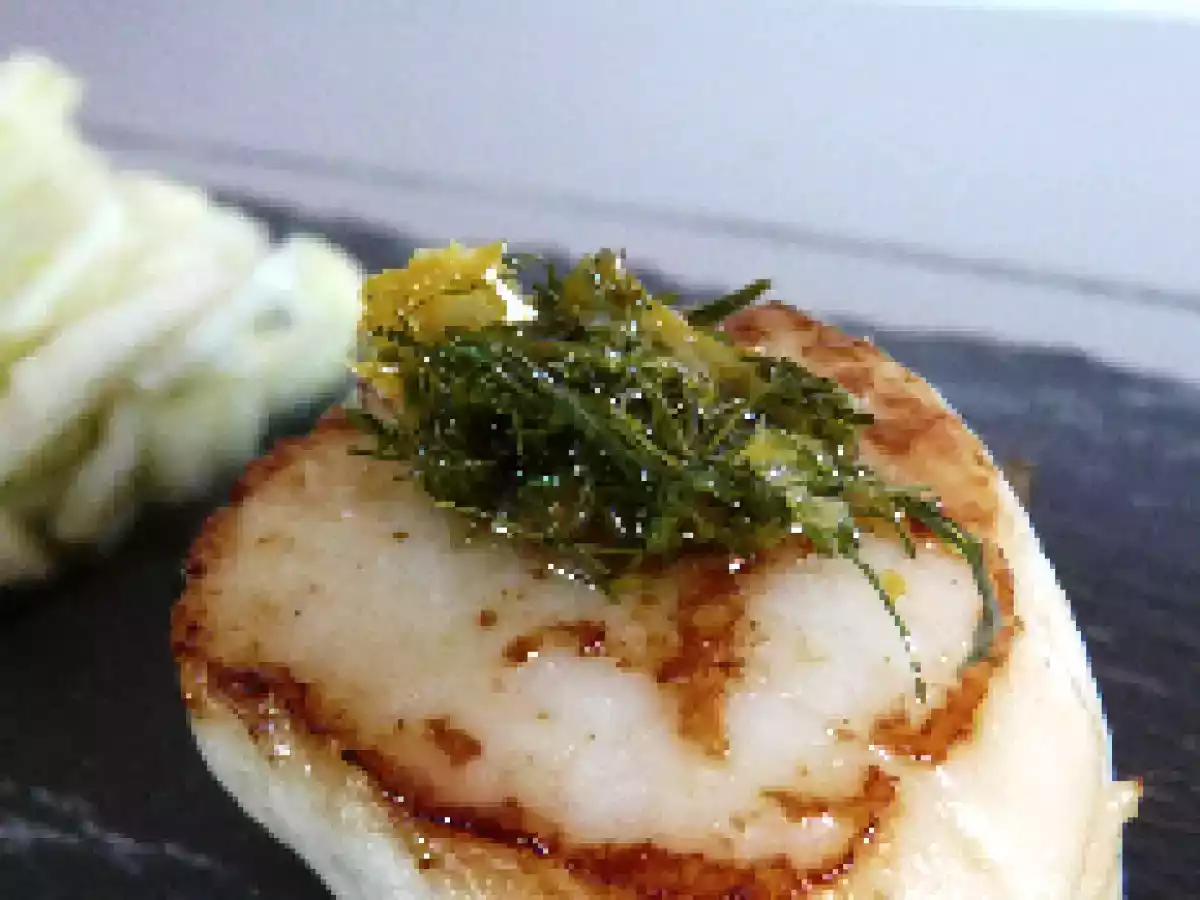 Saint Jacques snackées, gremolata d'agrumes