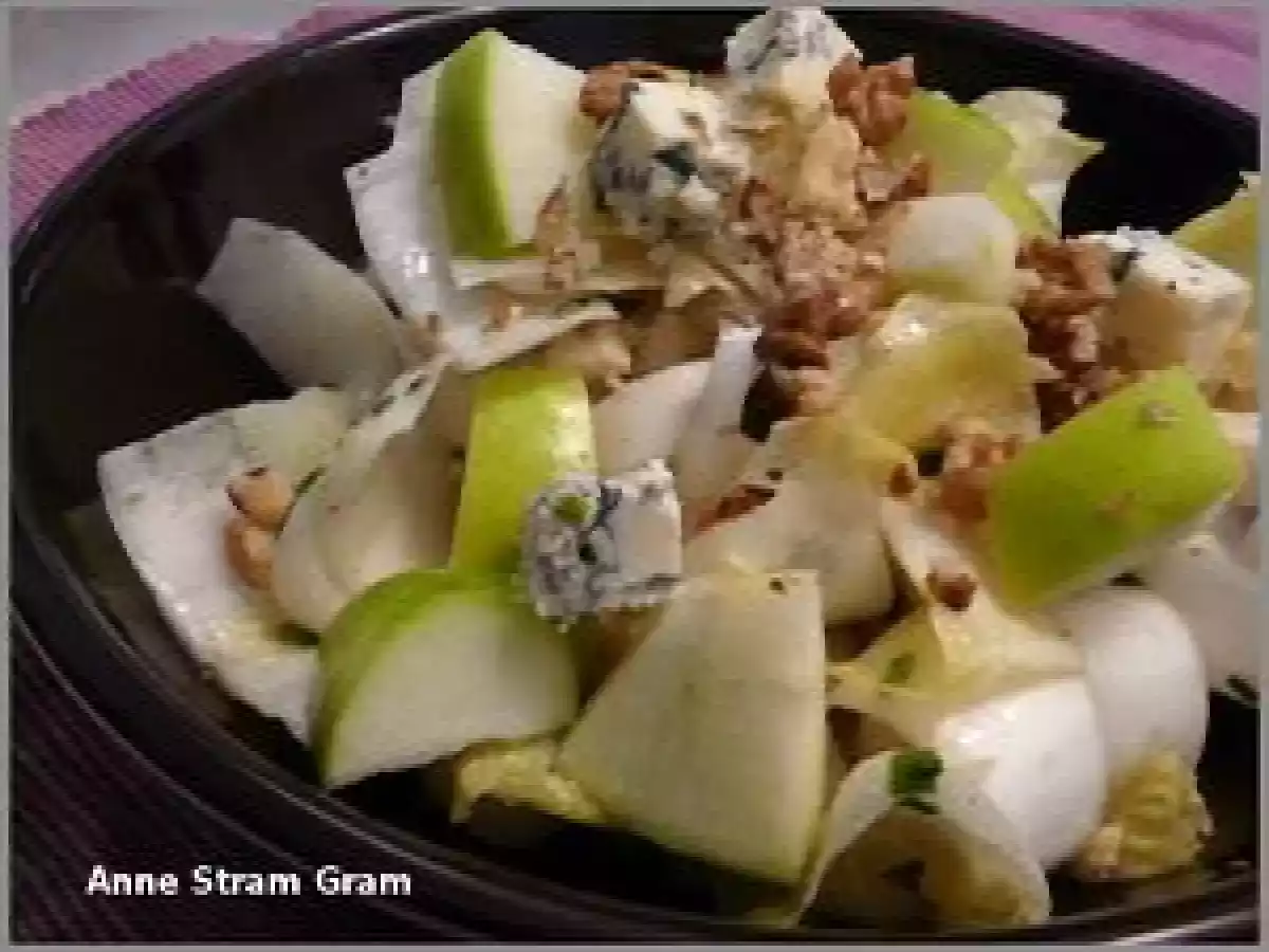 Salade à l'endive, coeur de palmier et pomme