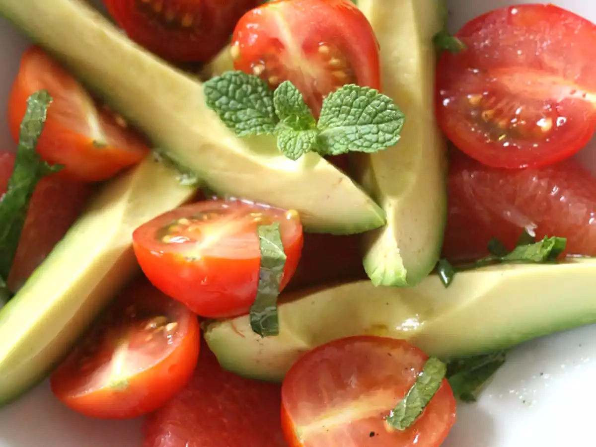 Salade agrumes, avocat & tomates-cerises