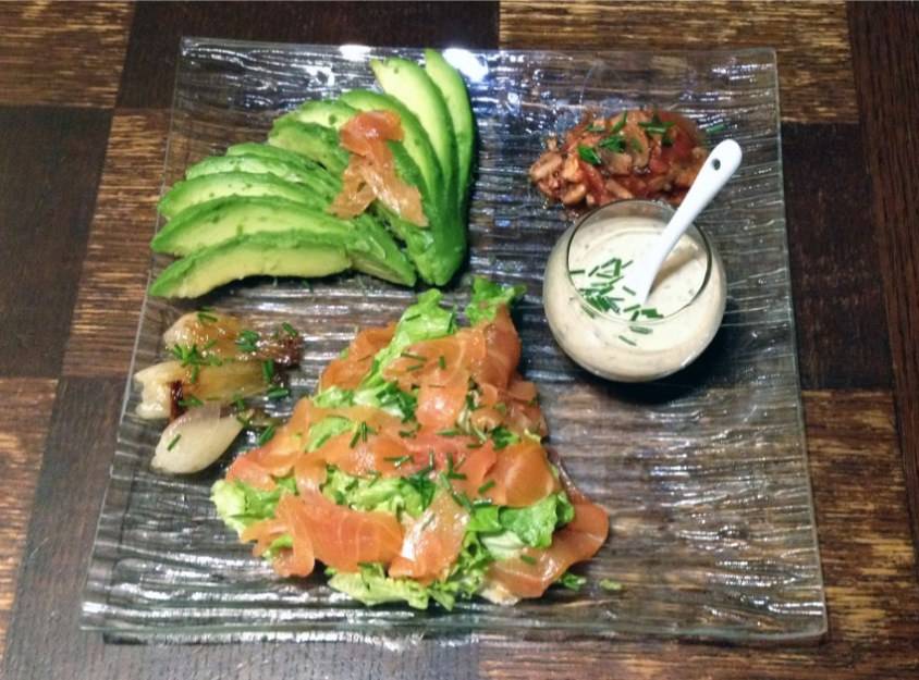 Salade Au Saumon Fume Et A L Avocat Recette Ptitchef