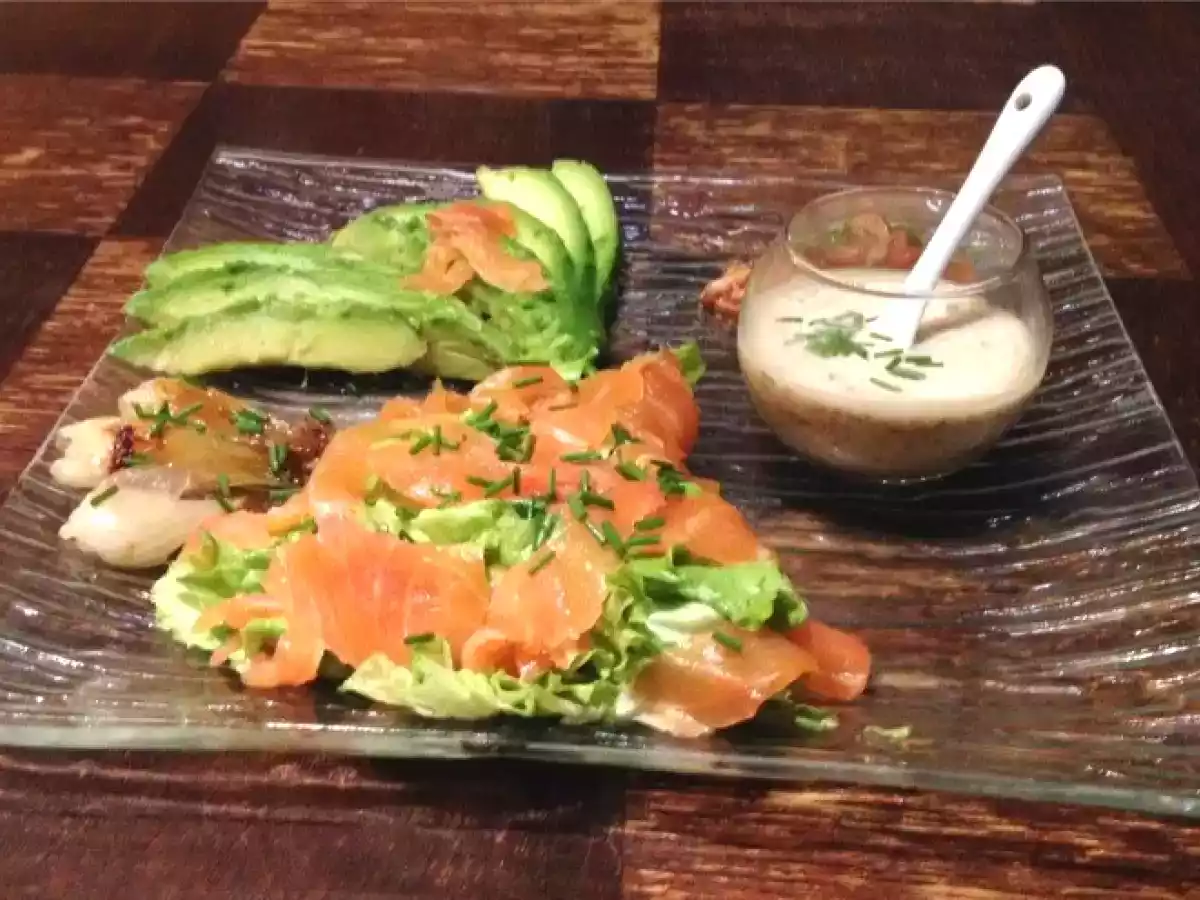 Salade au saumon fumé et à l’avocat - photo 2
