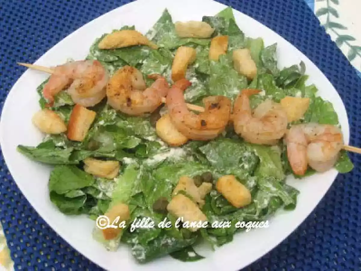 SALADE CÉSAR AUX CREVETTES GRILLÉES