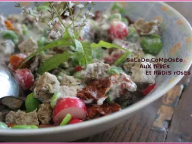 Salade composée aux fèves et radis roses