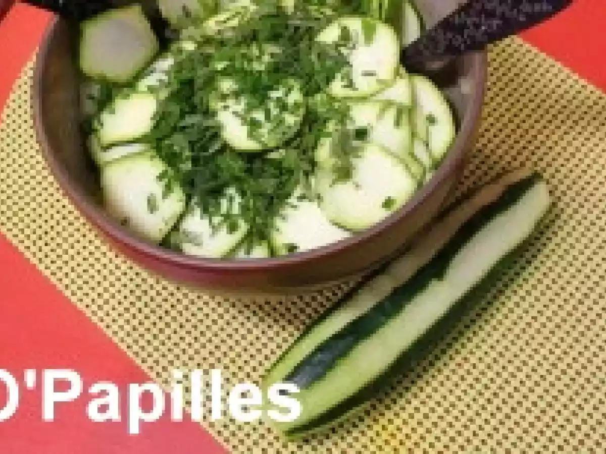 Salade crue de courgettes et concombre