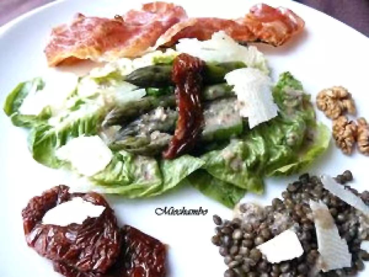 Salade d?Asperges au Parmesan, Jambon Serrano grillé et Vinaigrette de Lentilles - photo 2