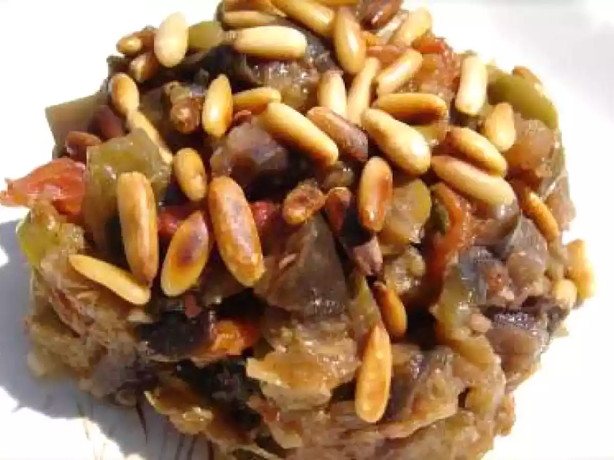 Salade d'aubergines aux olives et pignons grillés