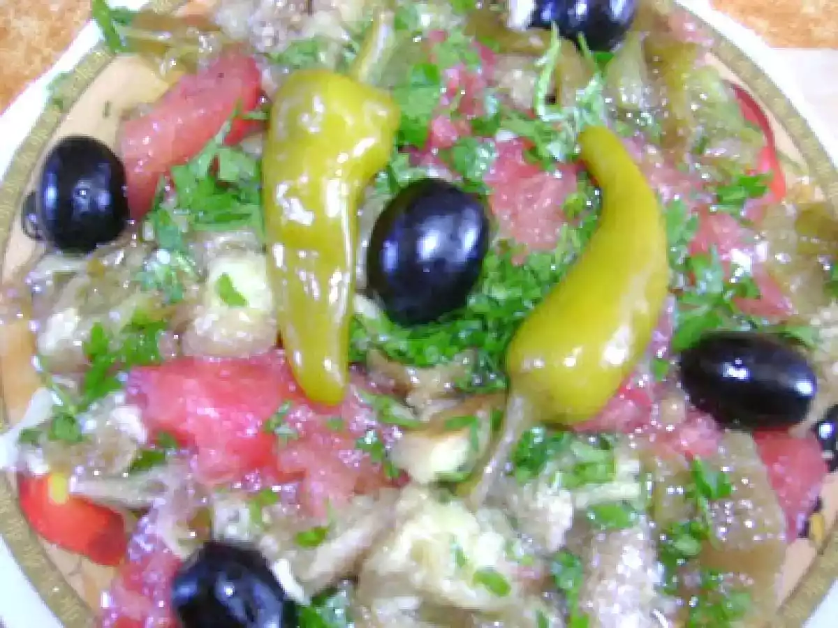 Salade d'aubergines et poivrons grillés