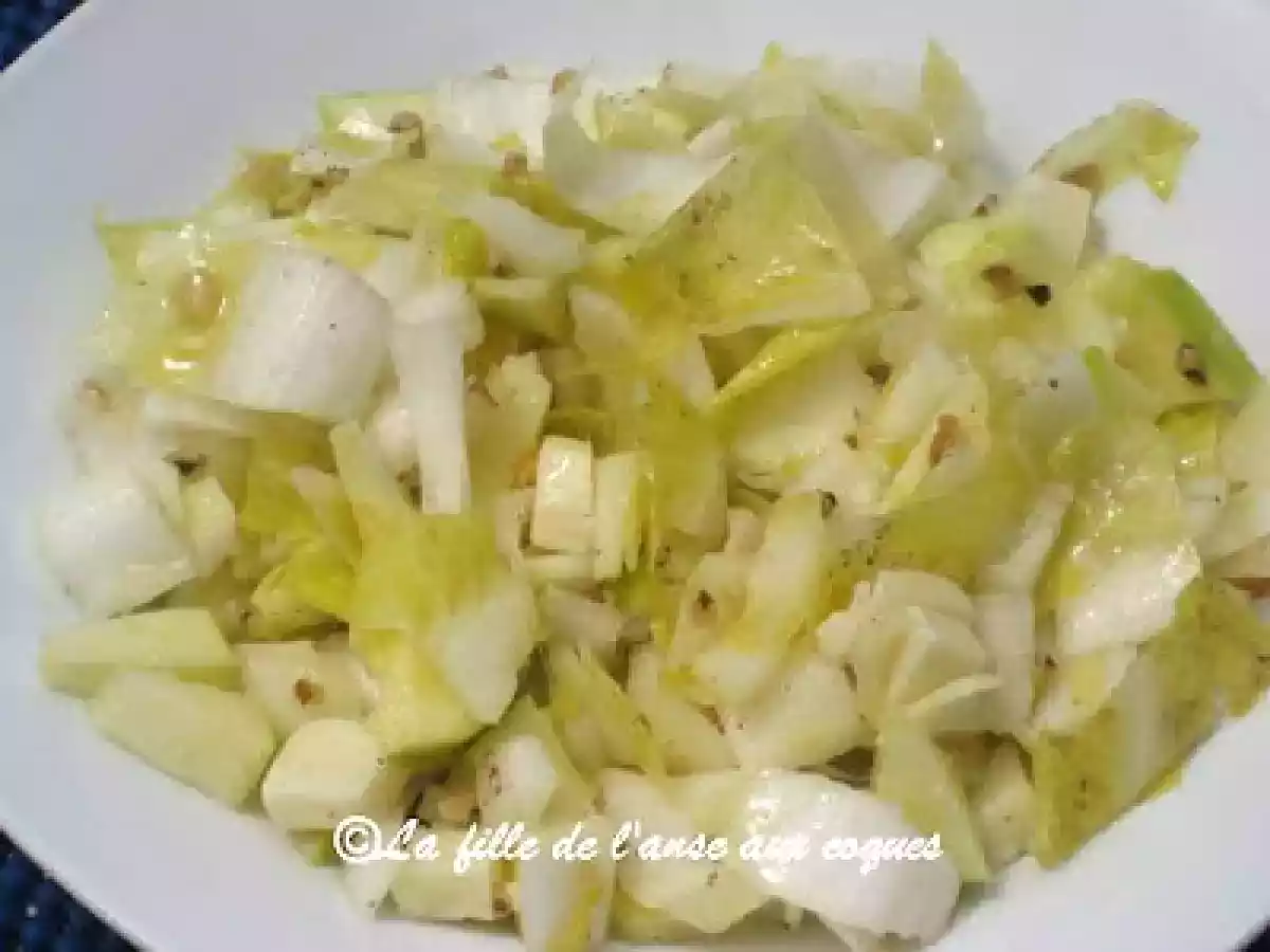 SALADE D'ENDIVES, NOIX ET FROMAGE - photo 2