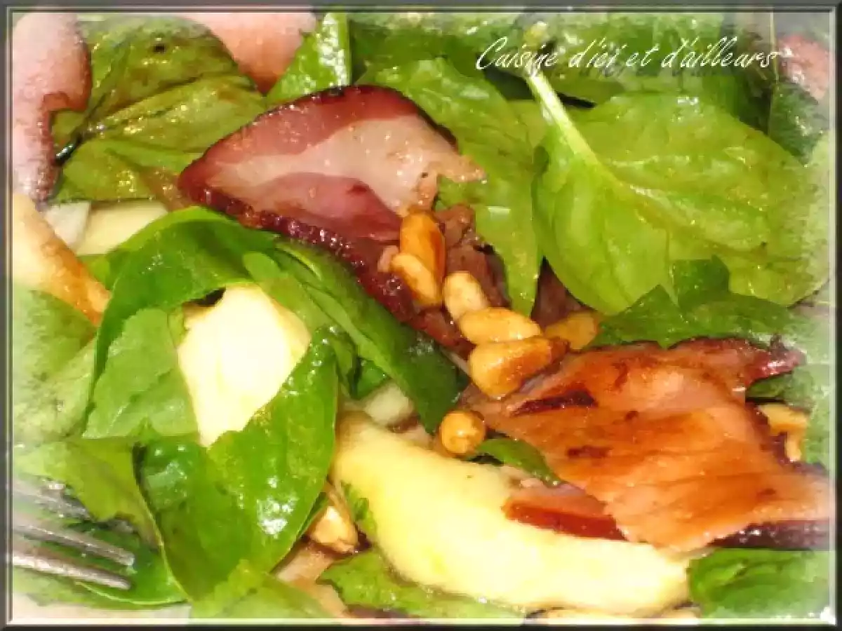 Salade d'épinards au bacon & pignons