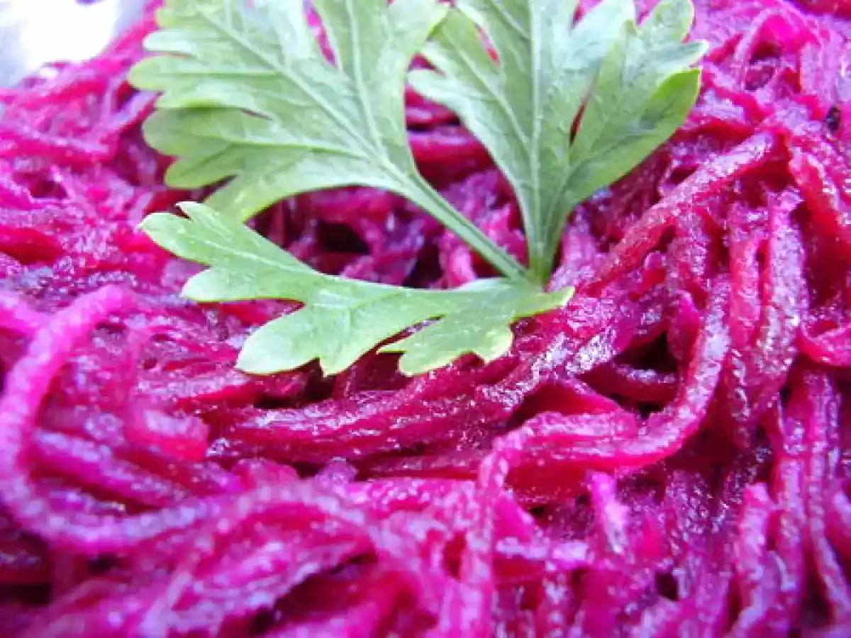 Salade de betterave crue.