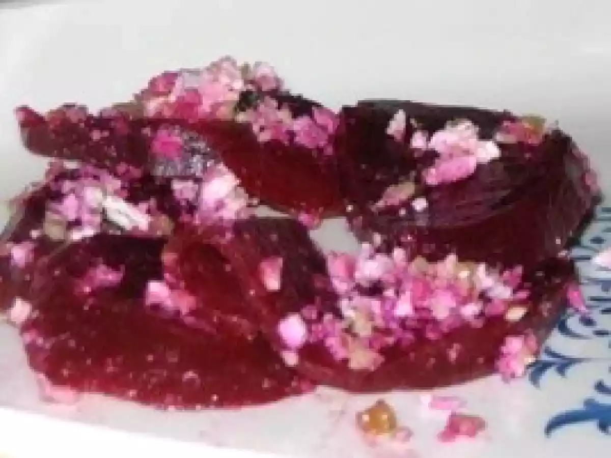 Salade de betteraves rouges aux noix et à la feta