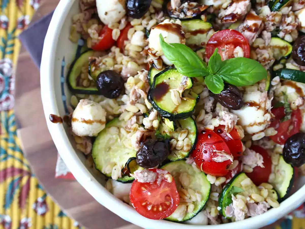 Salade de blé au thon et mozzarella : fraîche, complète et parfaite pour l’été - photo 5