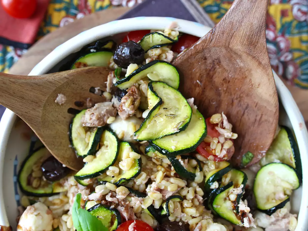 Salade de blé au thon et mozzarella : fraîche, complète et parfaite pour l’été - photo 3