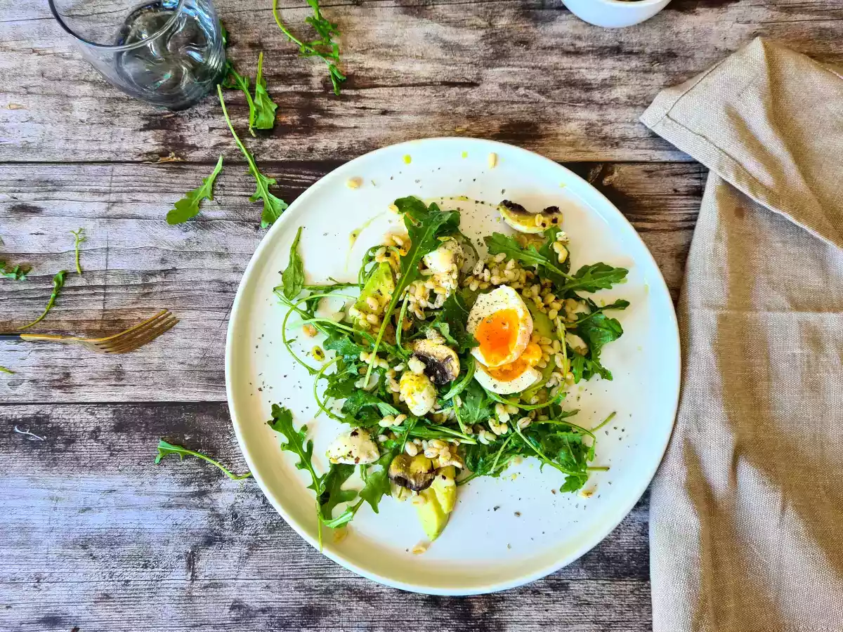 Salade de blé, roquette et avocat