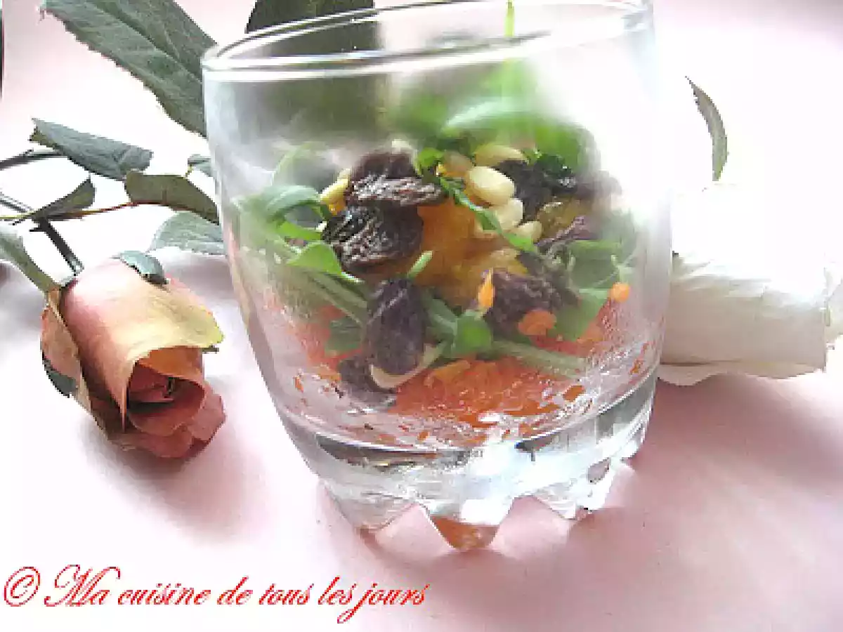 Salade de carottes aux mandarines et aux noix de pin