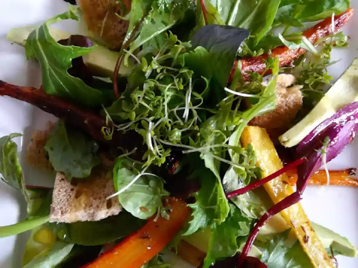 Salade de carottes et avocat et sa vinaigrette d'agrumes