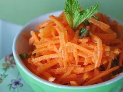 Salade de carottes, vinaigrette de pamplemousse et menthe