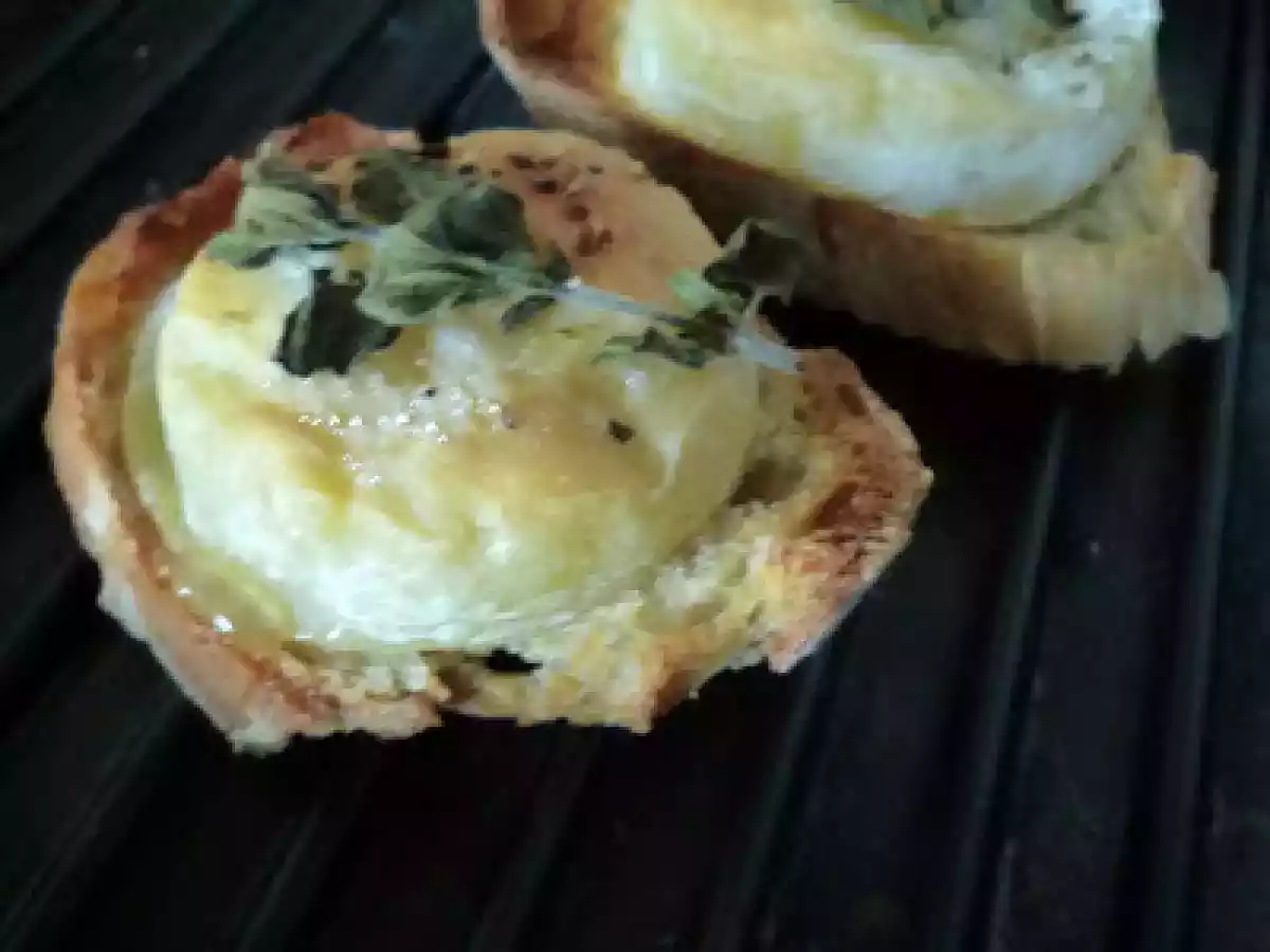 Salade de chèvre chaud..........