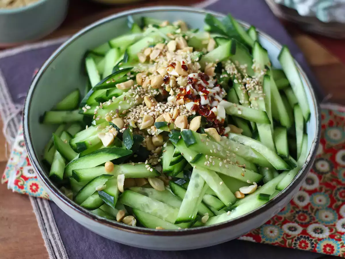 Salade de concombre épicée à la cacahuète - photo 2