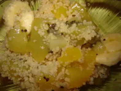 Salade de couscous aux fruits frais