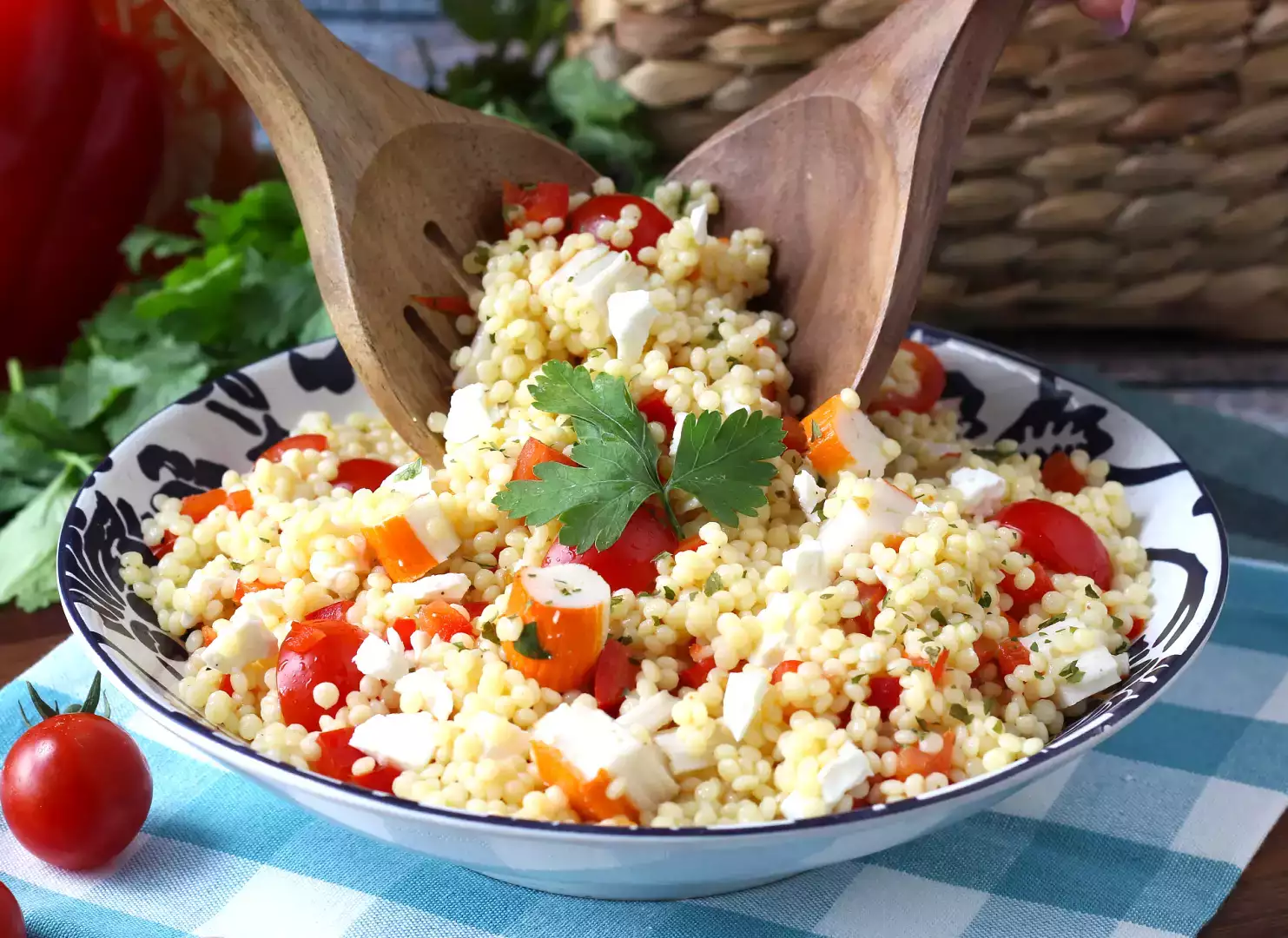 Salade de couscous perlé au surimi : fraîche, facile et parfaite pour l’été