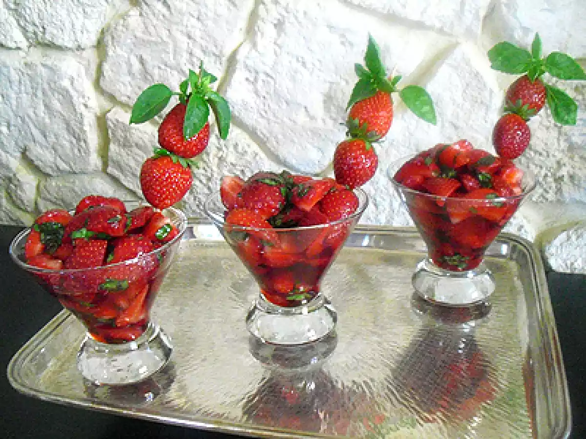 Salade de fraises au basilic