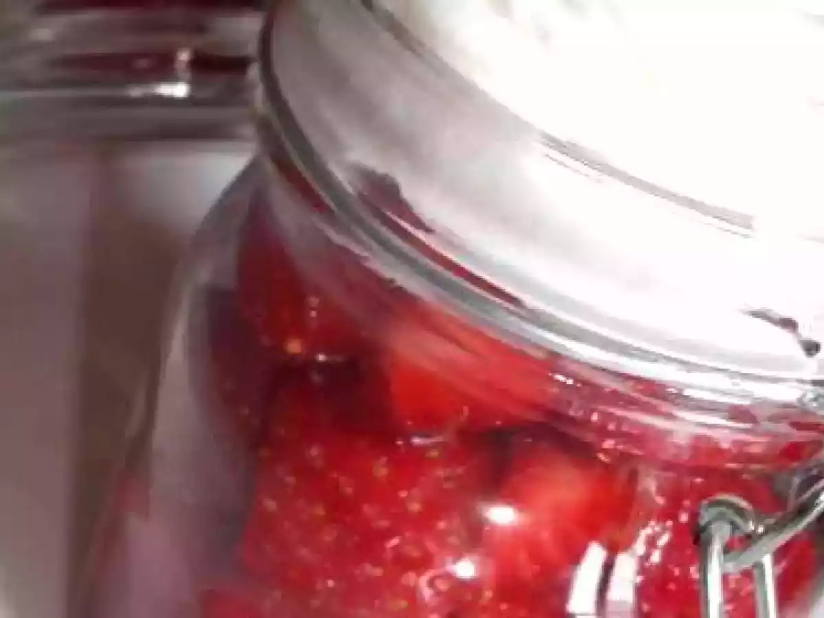 Salade de fraises au sirop de miel et chantilly