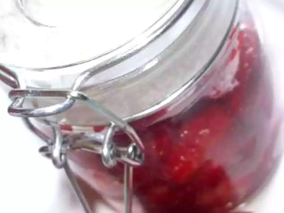 Salade de fraises au sirop de miel et chantilly - photo 3