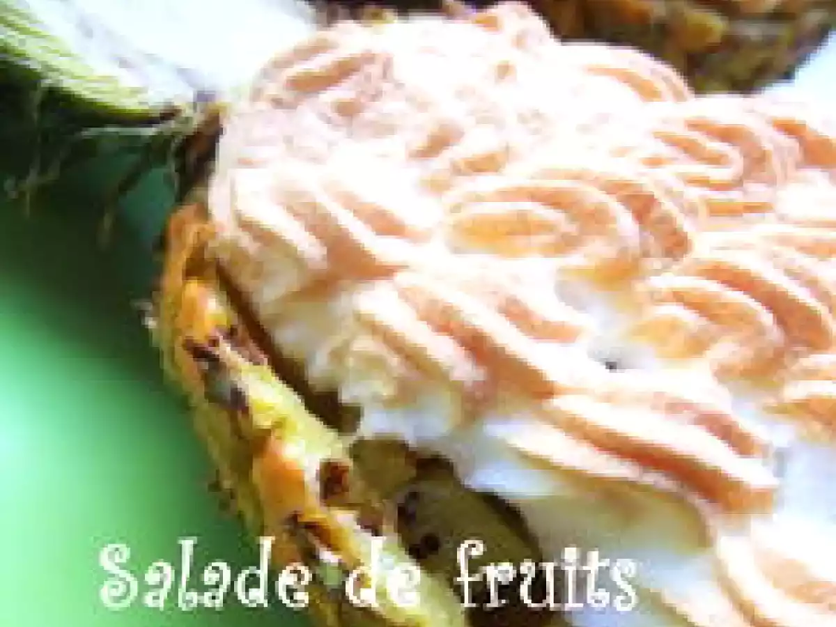 Salade de fruits exotiques meringuée