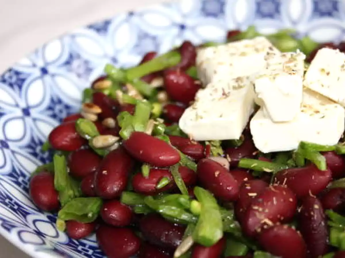 Salade de haricots rouges, pois gourmands et feta