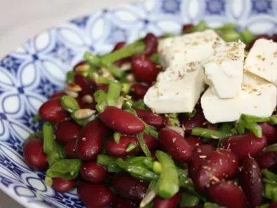 Salade de haricots rouges, pois gourmands et feta - Recette Ptitchef