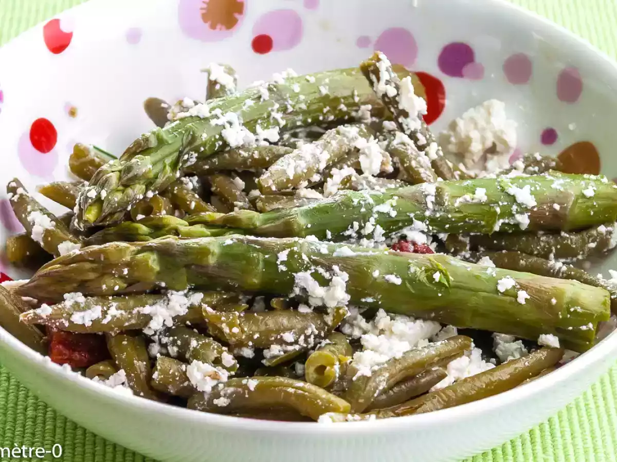 Salade de haricots verts aux tomates confites et asperges vertes