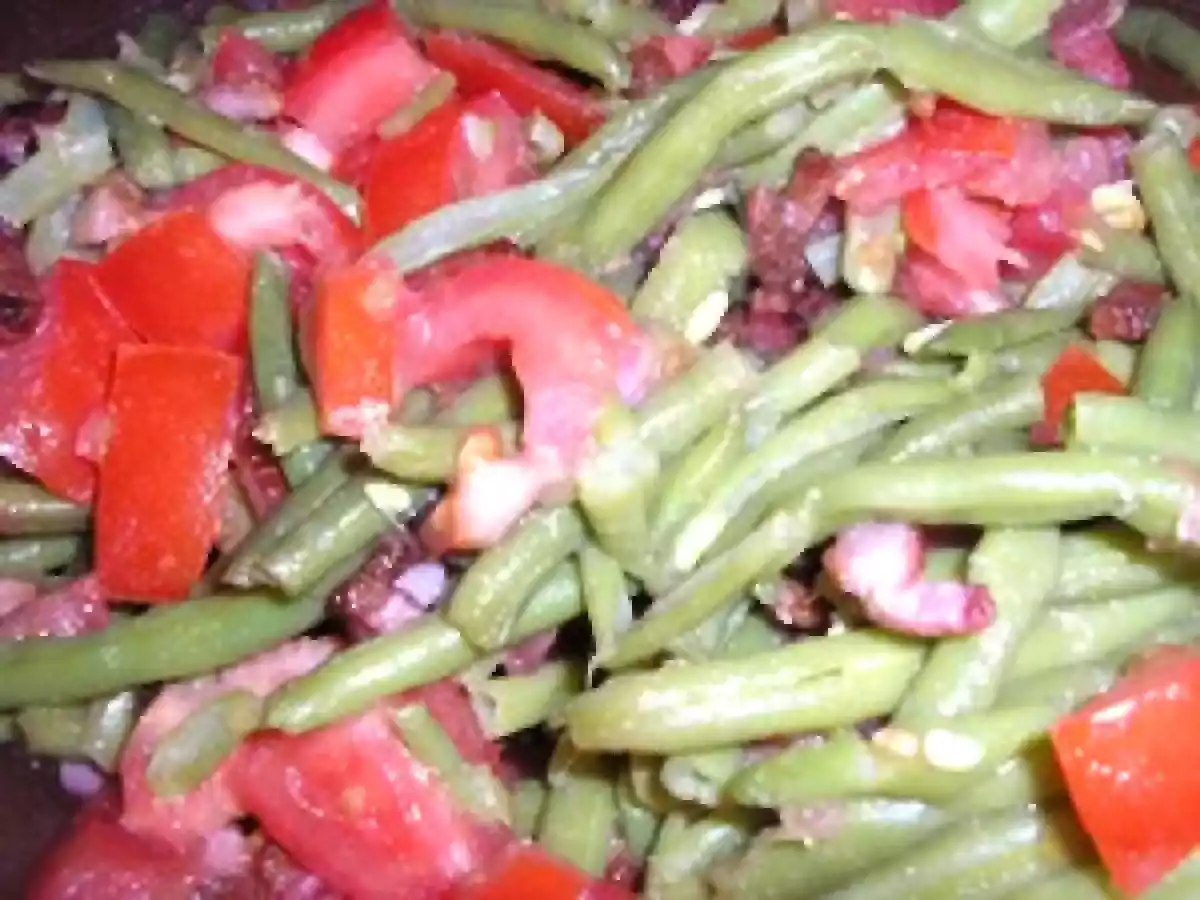 Salade de haricots verts, lardons et tomates - photo 2