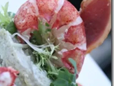 Salade de Homard à la Crème d?Artichaut, Magret de Canard et Vinaigrette au Kiwi