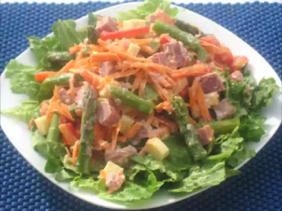 SALADE DE JAMBON, FROMAGE ET ASPERGES