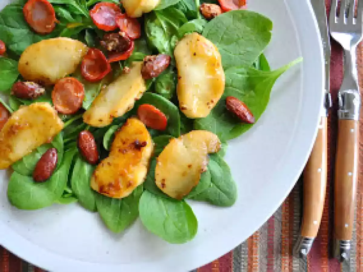 Salade de jeunes pousses d'épinards, chorizo, pommes et amandes - photo 2