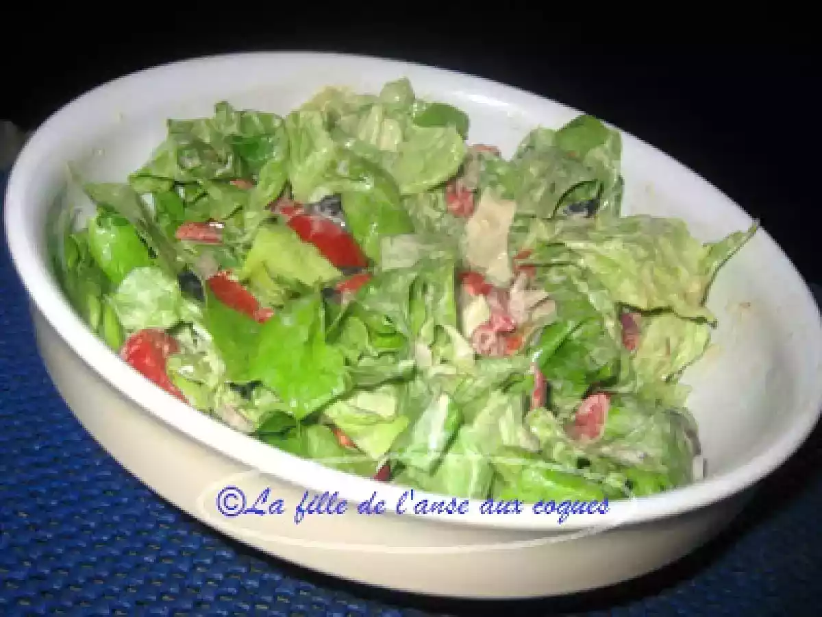 SALADE DE LAITUE BOSTON, TOMATES ET POIVRONS RÔTIS