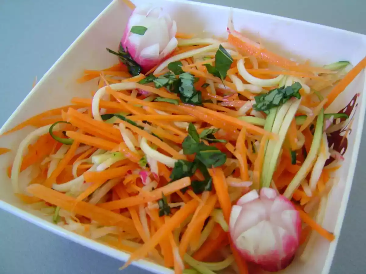 Salade de légumes croquants