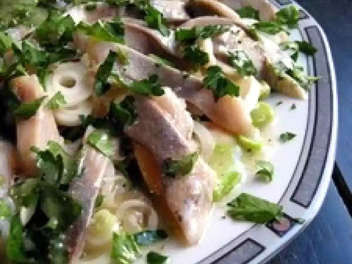 Salade de matjes, fèves et champignons