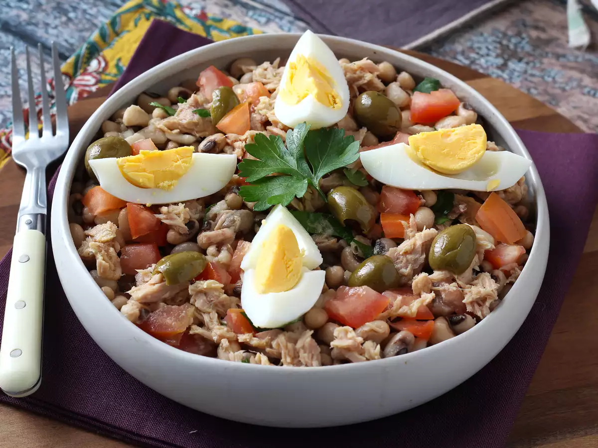 Salade de niébé (haricots cornille) au thon, œufs et olives : le classique portugais ! - photo 5