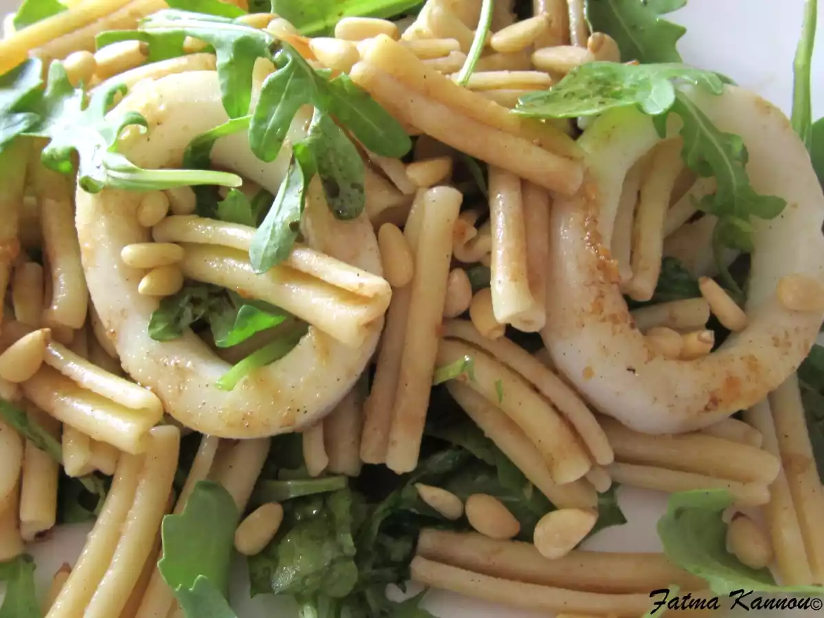 Salade de pasta et calamar grillé