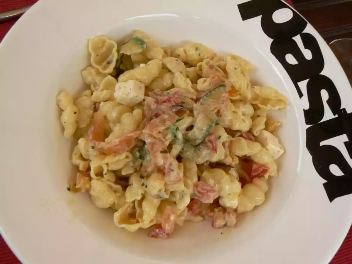 Salade de pâte au saumon fumé