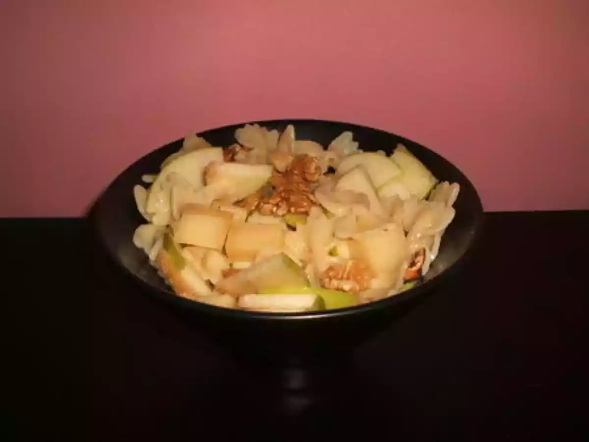 Salade de pâtes aux pommes, noix & comté