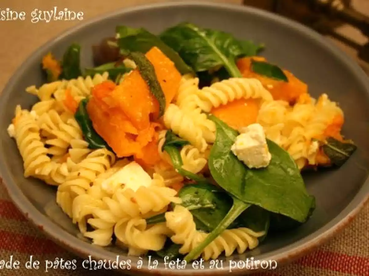 Salade de pâtes chaudes à la feta et au potiron, les légumes dans ma ville - photo 4