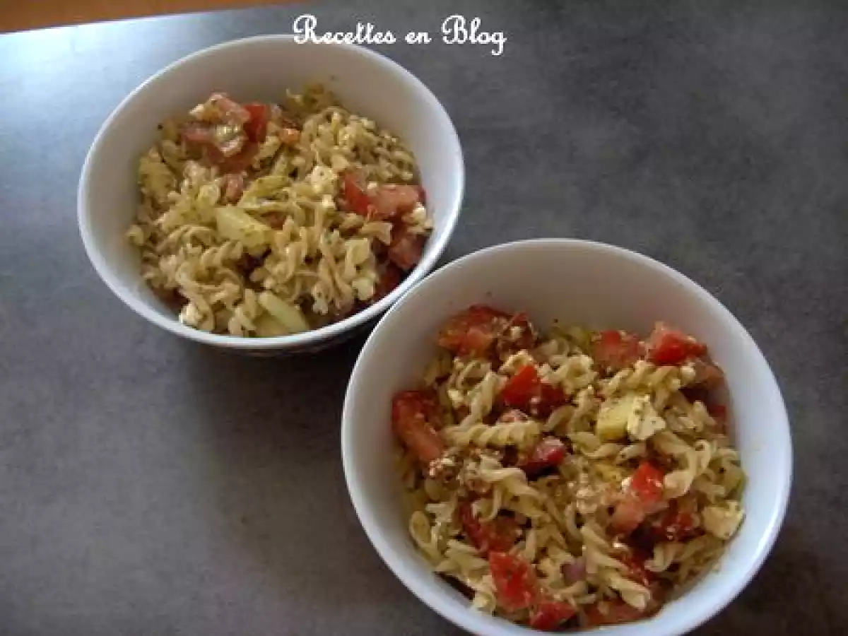 SALADE DE PATES FETA PESTO TOMATES - photo 2