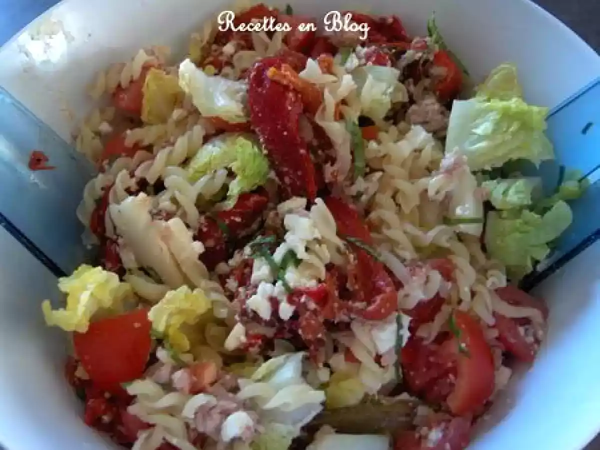 SALADE DE PATES, FETA, THON, BASILIC - photo 3