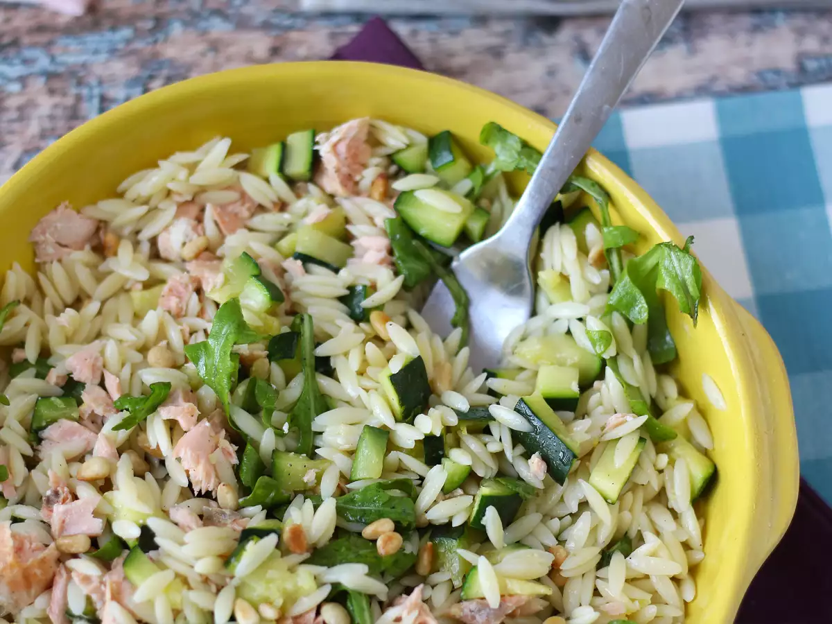 Salade de pâtes orzo au saumon et à la courgette - photo 4